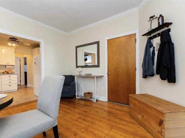 Building Photo - 34 Austin St