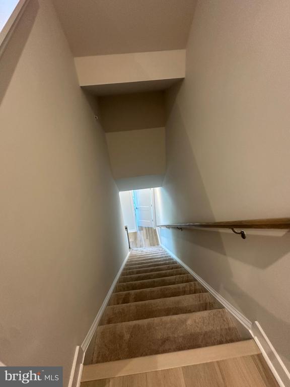 Building Photo - 43799 Middleway Ter