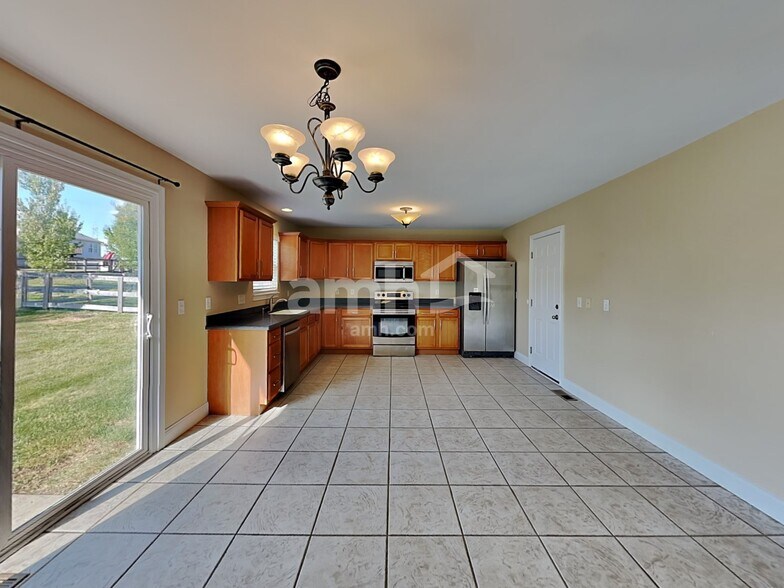 Building Photo - 2210 Scheper Ct