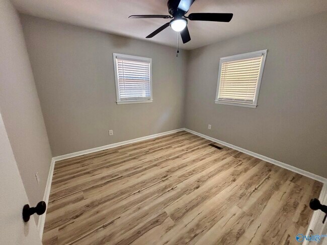 Building Photo - 17456 Lucas Ferry Rd