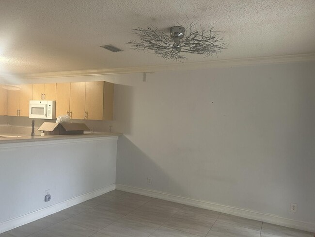 Building Photo - 1239 Imperial Lake Rd