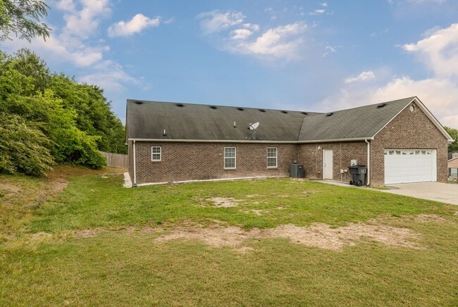 Building Photo - 705 Porter Ln