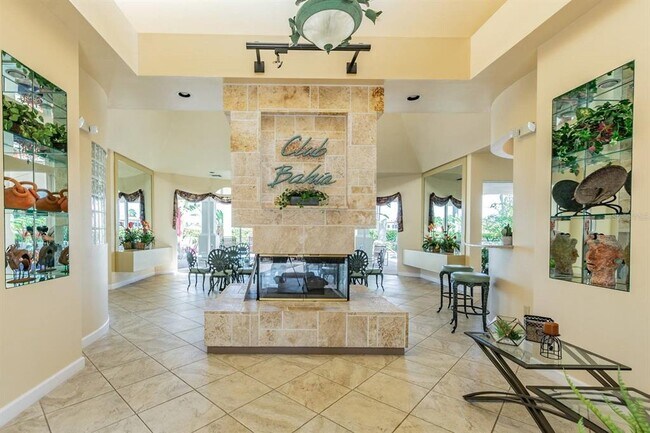 Building Photo - 6085 Bahia Del Mar Cir N