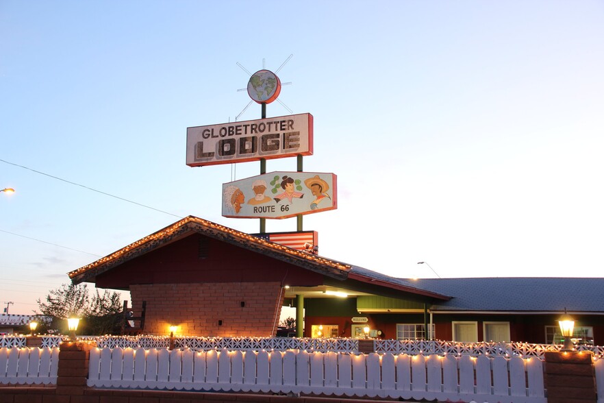Building Photo - 902 W Hopi Dr