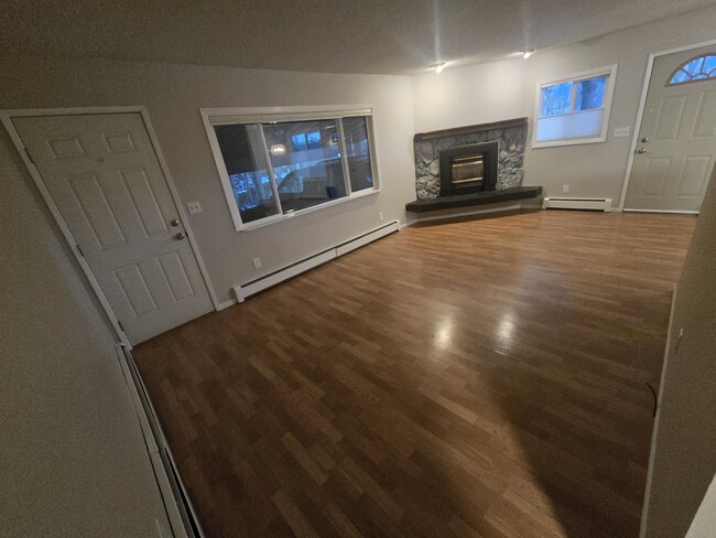 Main room with side entrance to shared fenced yard - 4119 Lana Ct