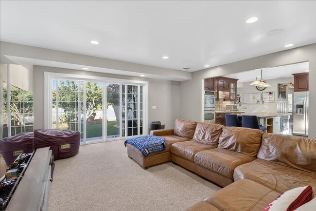 Building Photo - Beautiful & Spacious South Torrance Home