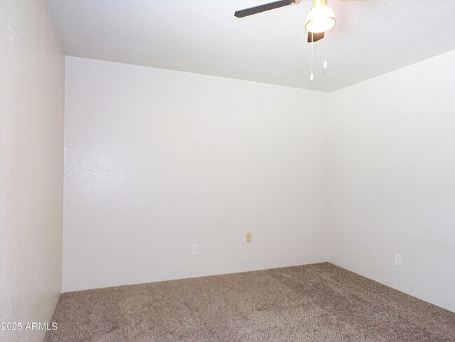 Building Photo - 4307 Plaza Vista