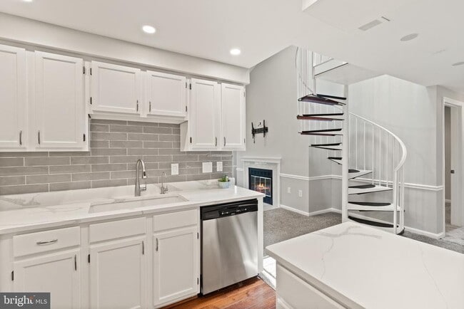 Building Photo - 12317 Wadsworth Way