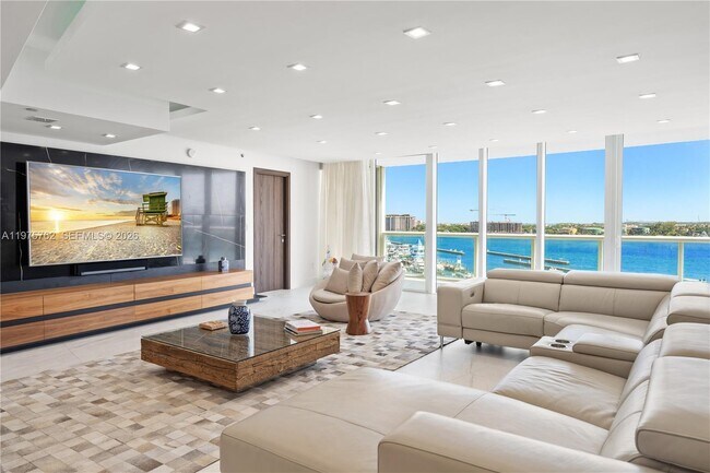 Building Photo - 450 Alton Rd