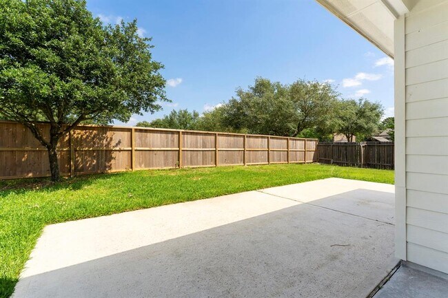 Building Photo - 2902 Lemmingham Dr