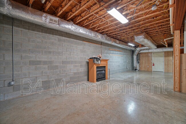Building Photo - 336 Dancing Water Dr