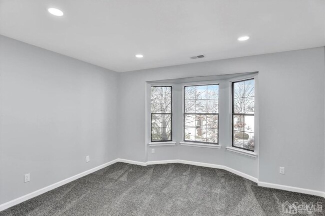 Building Photo - 16 Ayres Ct
