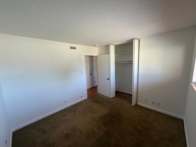 Building Photo - 3 Bedroom | 1.5 Bathroom | Single Family Home in Carmichael