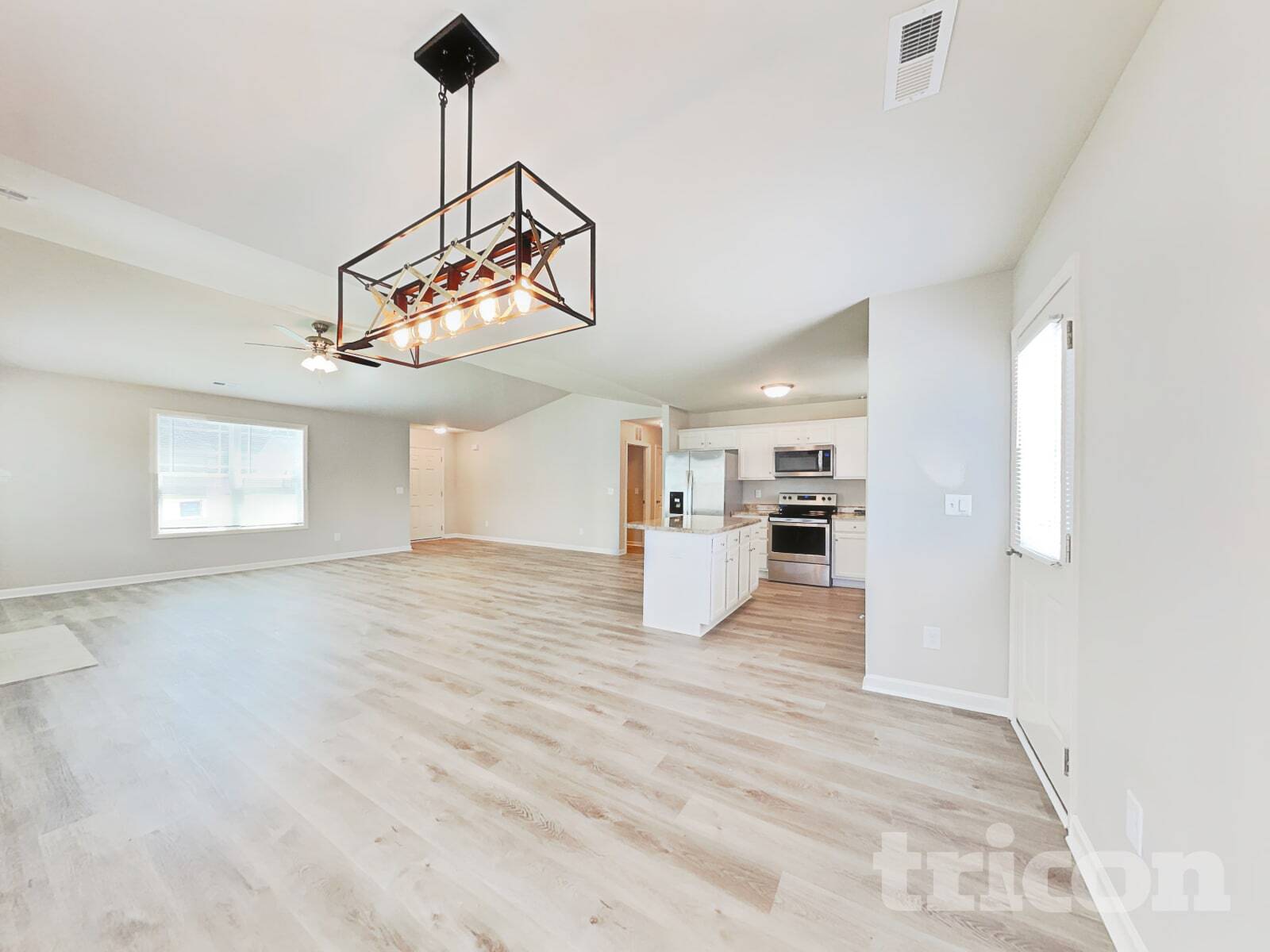 Building Photo - 123 Willow Ridge Cir