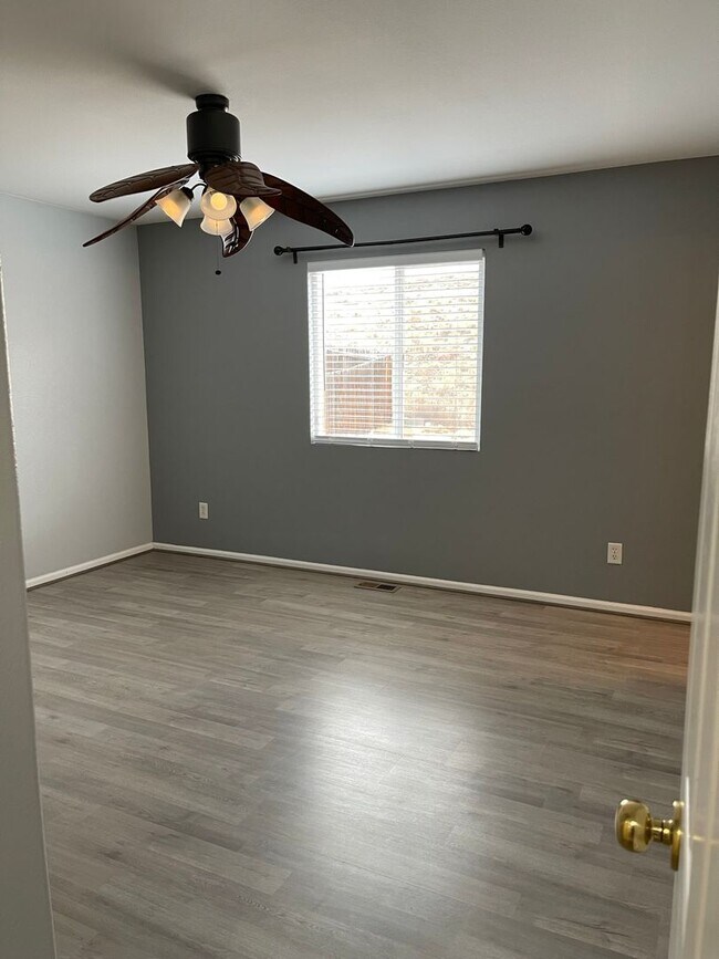 Building Photo - Stucco Rancher on Meadowbrook