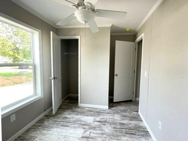 Building Photo - 8740 Breinig Run Cir