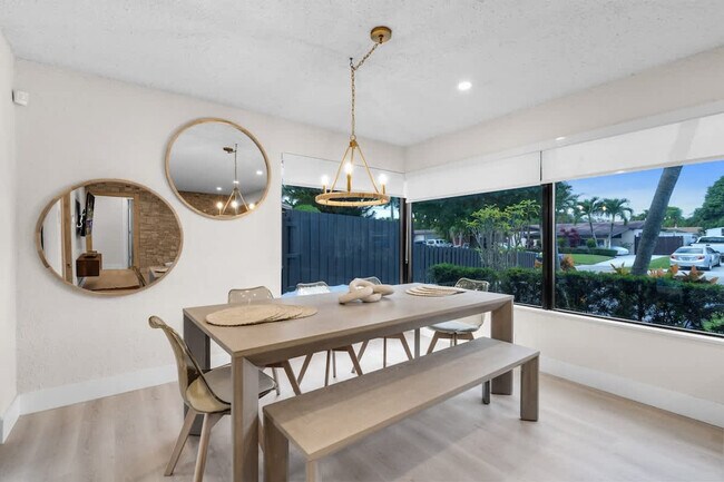 Building Photo - 6450 Perry St