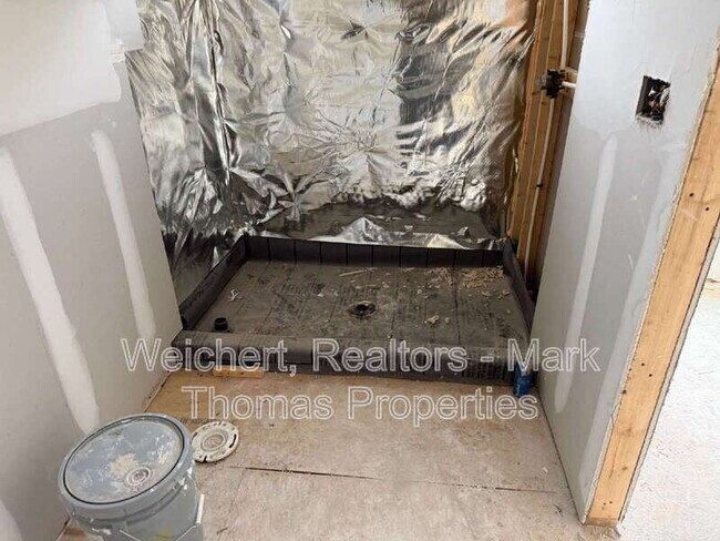 Building Photo - 1203 Fern St