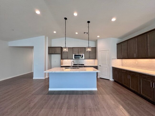 Building Photo - Stunning 2021 built 4 bedroom home for LEA...