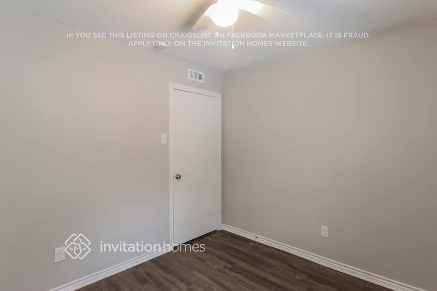 Building Photo - 425 Birchwood Dr