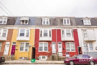 Building Photo - 142 W Jackson St