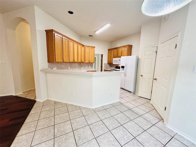 Building Photo - 1101 Hunter's Creek Dr