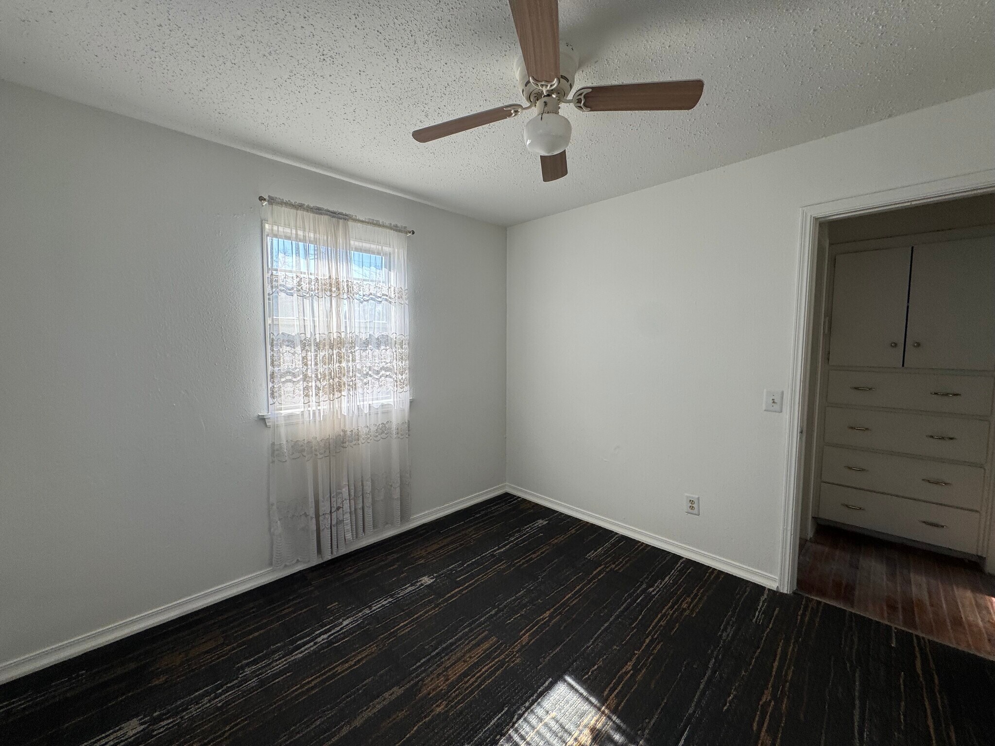 Building Photo - 3340 SW 23rd St