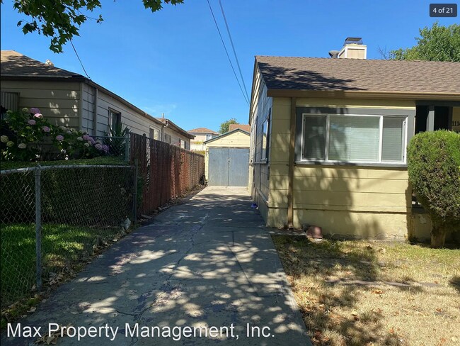 Building Photo - 3 br, 1 bath House - 11140 Robledo Drive
