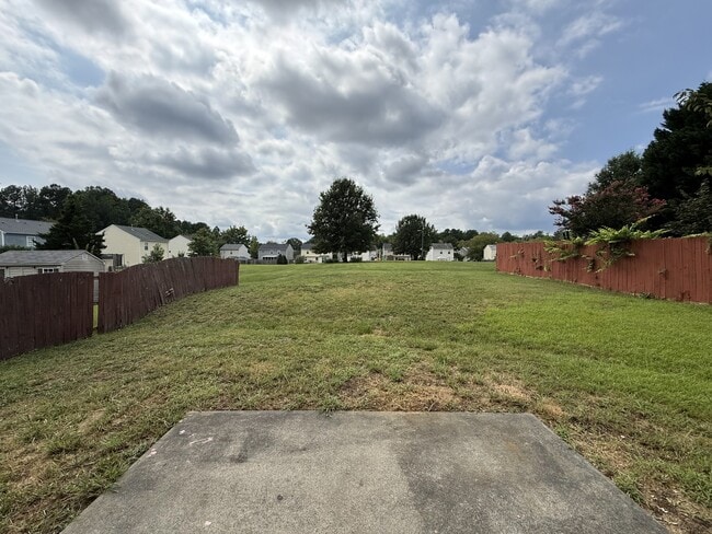 Building Photo - 509 Cove Hollow Dr