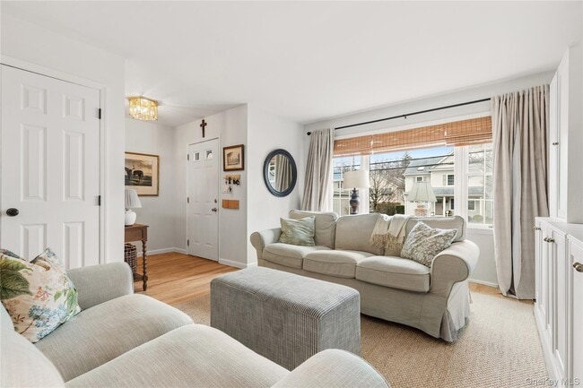 Building Photo - 357 Midland Ave