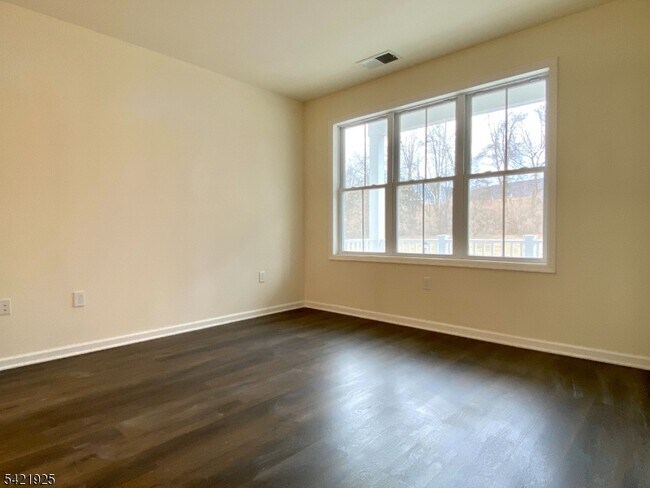 Building Photo - 169 Tarrington Rd