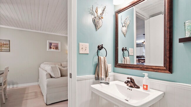 Building Photo - 155 Misty Cove