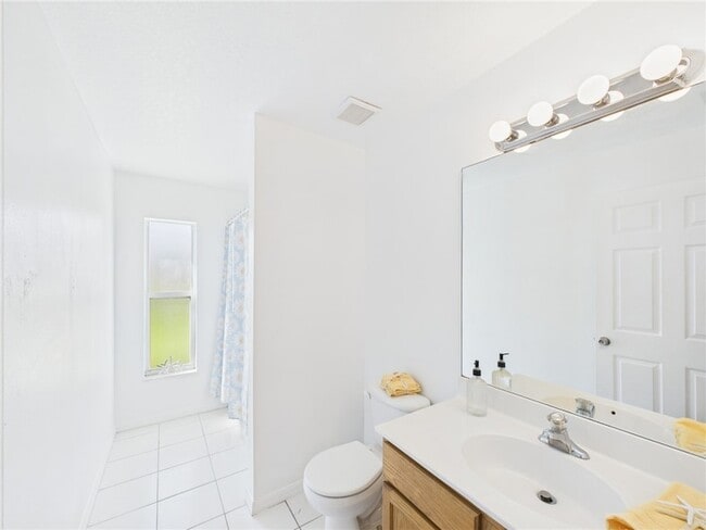 Building Photo - 8135 100th Ave