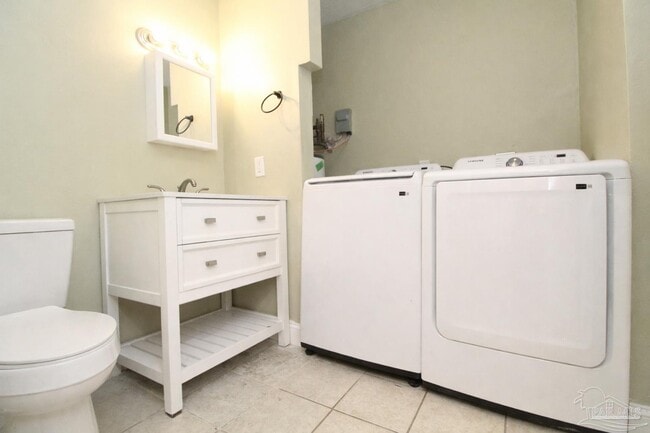 Building Photo - 1007 W Hatton St