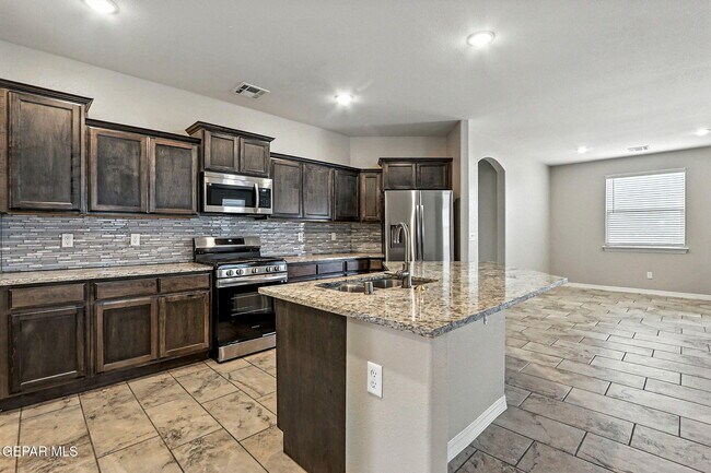 Building Photo - 12360 Desert Path Ct