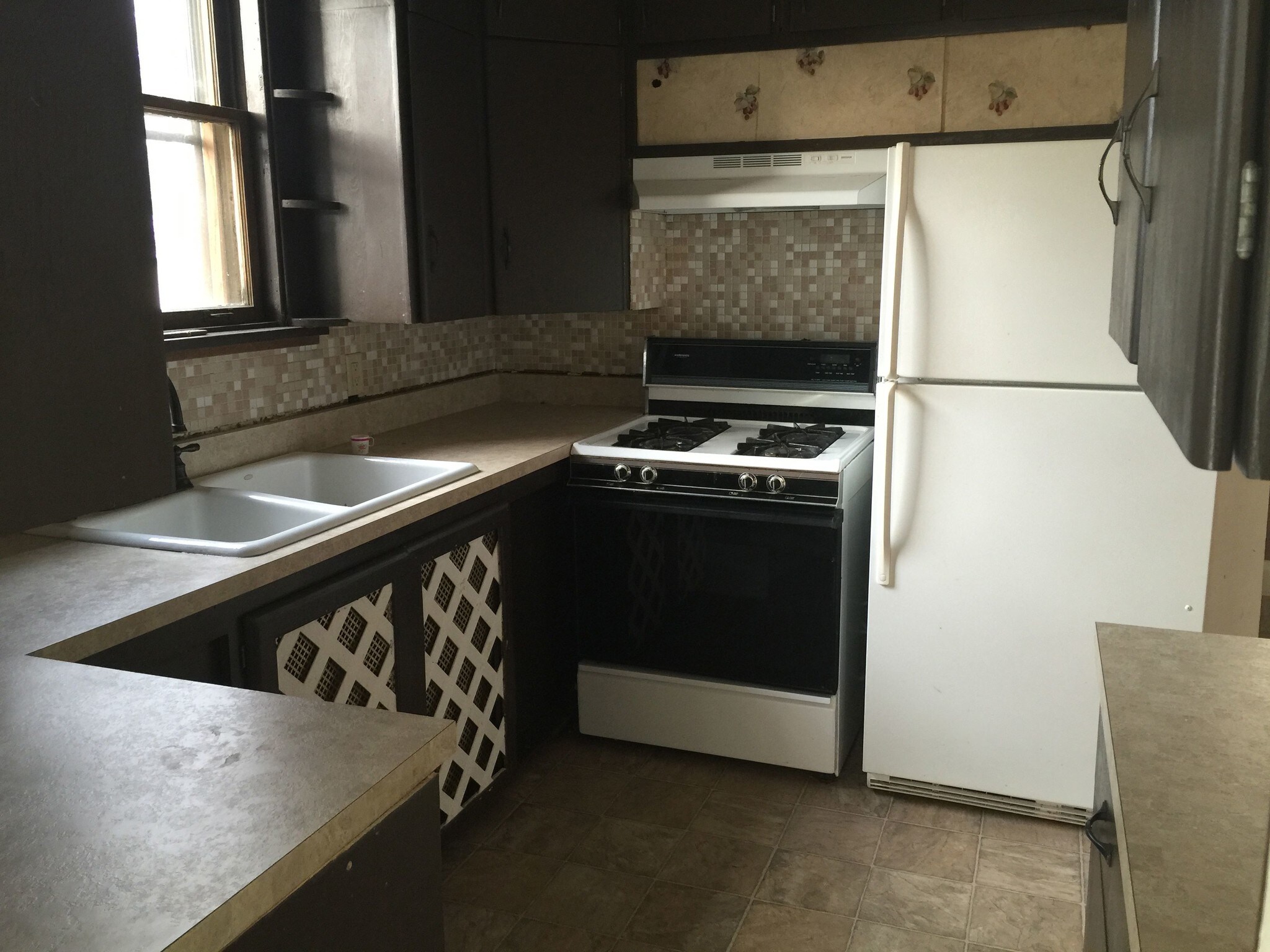 Building Photo - 907 N Rebecca Pl