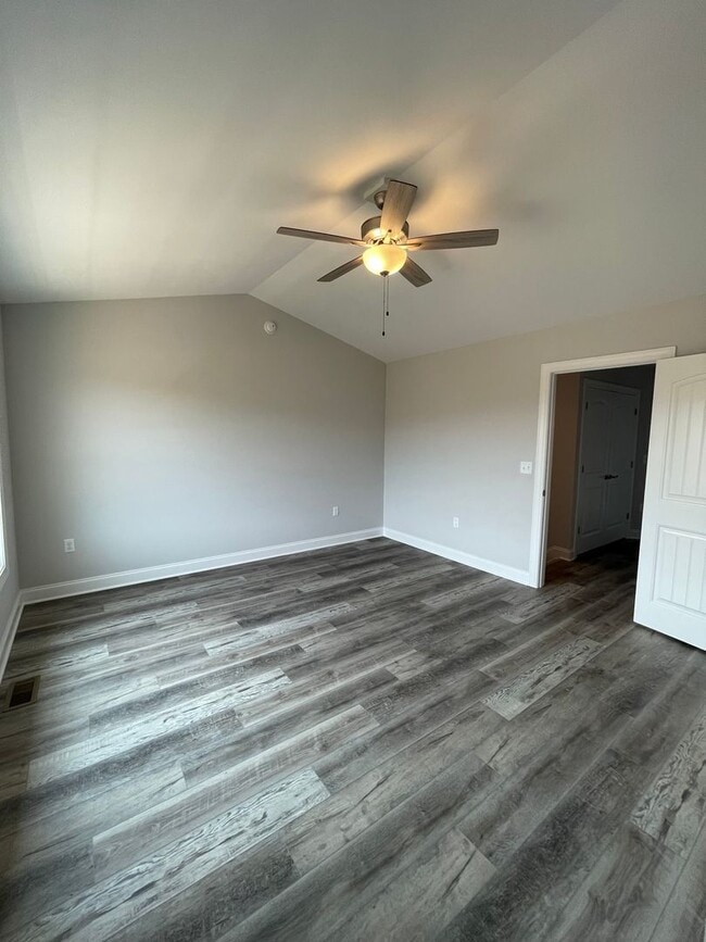 Building Photo - 1157 Bluemoon Dr