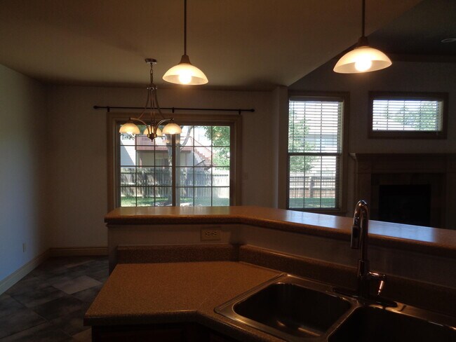 Building Photo - 4803 Cedar Coals Ct