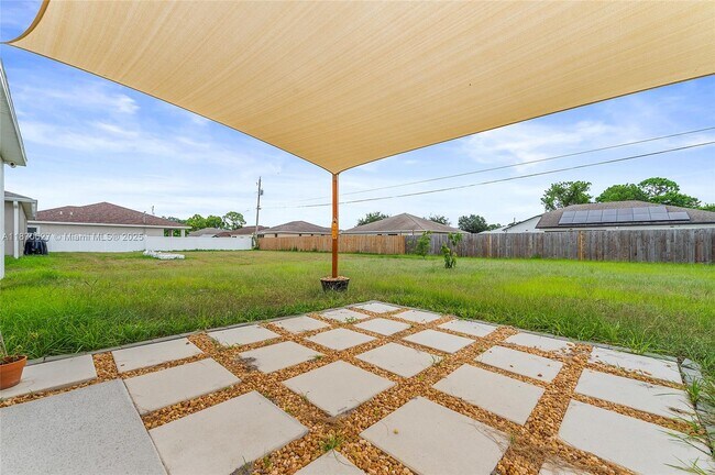 Building Photo - 4061 SW Port St Lucie Blvd