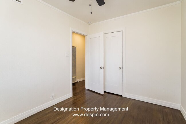 Building Photo - Roy