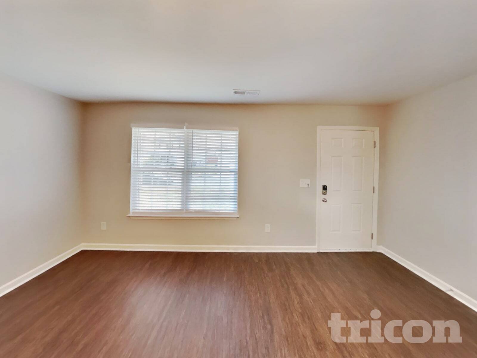 Building Photo - 1505 Hamilton Hills Dr