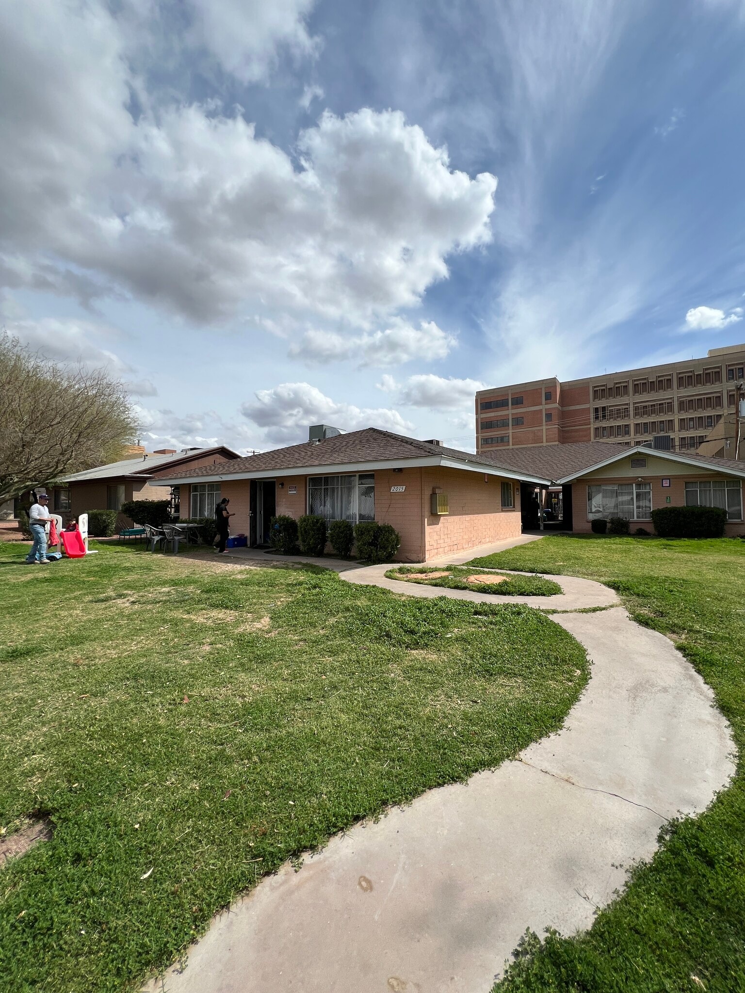 Building Photo - 2015 W Berridge Ln