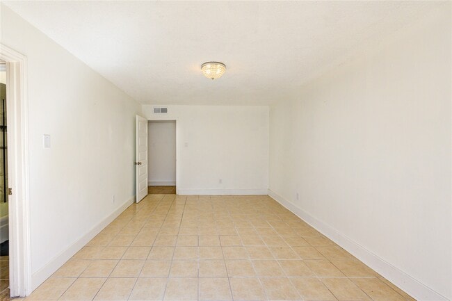 Building Photo - 9031 Sharpcrest St
