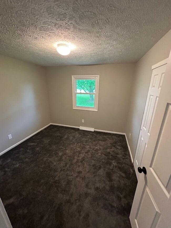 Building Photo - 3BD 1.5BA House in Uniontown (Lake LSD)