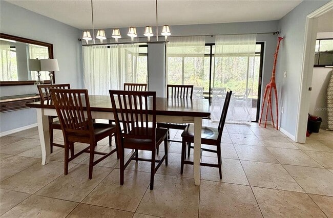 Building Photo - 5454 Saddlebrook Way