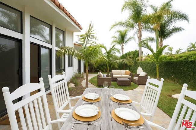 Building Photo - 6401 Via Baron