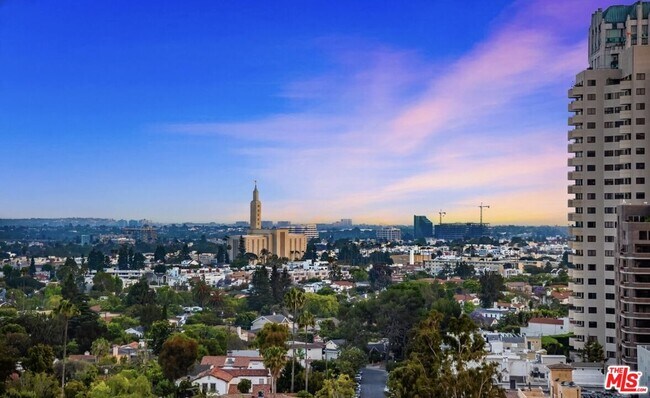 Building Photo - 10450 Wilshire Blvd