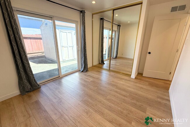 Building Photo - Recently Remodeled 3 Bedroom Corner Home i...