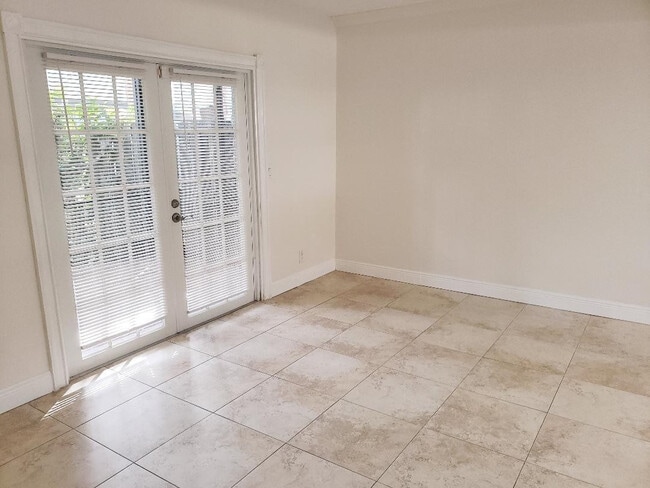 Building Photo - 89 SW 3rd St