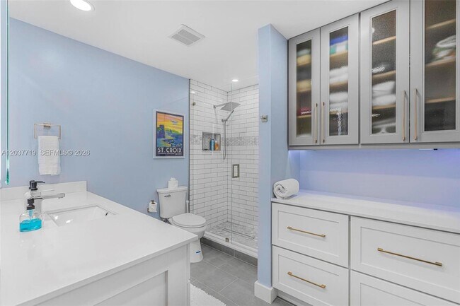 Building Photo - 8770 Azalea Ct